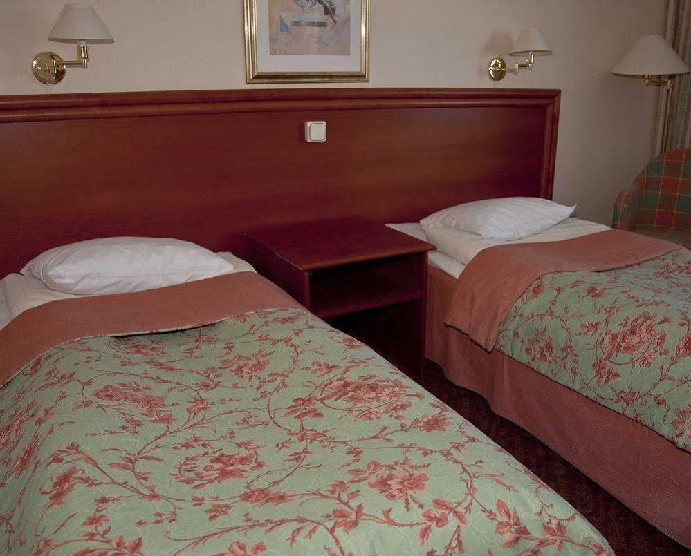 Karlskoga Hotell & Konferens Экстерьер фото
